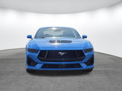 Used 2025 Ford Mustang GT Premium RWD image 2