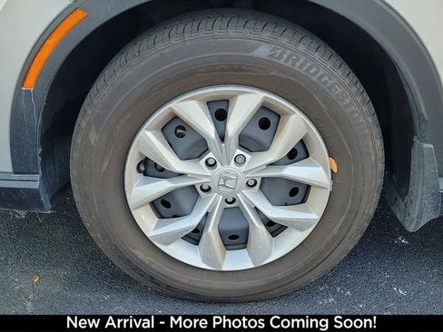 Used 2025 Honda CR-V LX image 4