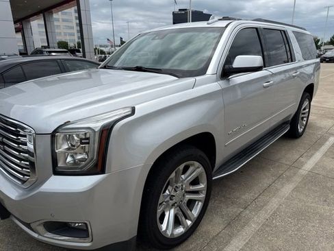 Used 2018 GMC Yukon XL SLT w/ Premium Edition AWD/4WD image 1