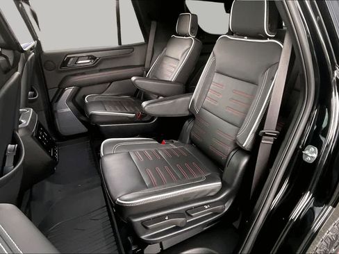 Used 2025 GMC Yukon AT4 Ultimate w/ LPO, Floor Liner Package AWD/4WD image 20