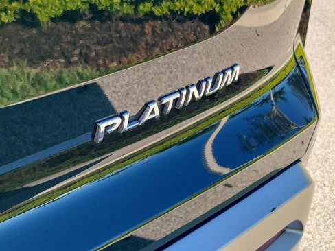 Used 2022 Nissan Pathfinder Platinum w/ Lighting Package (N93) image 13