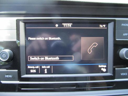 Used 2022 Volkswagen Jetta SE image 57