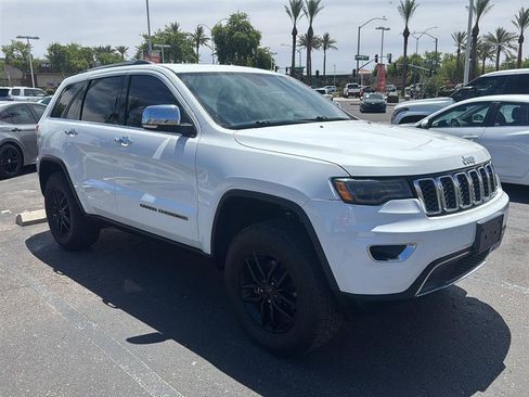Used 2017 Jeep Grand Cherokee Limited w/ Luxury Group II AWD/4WD image 5