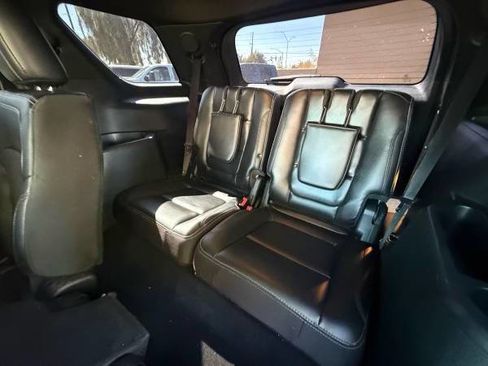 Used 2018 Ford Explorer Limited AWD/4WD image 17