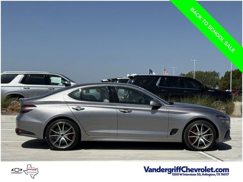 Used 2025 Genesis G70 2.5T RWD image 3