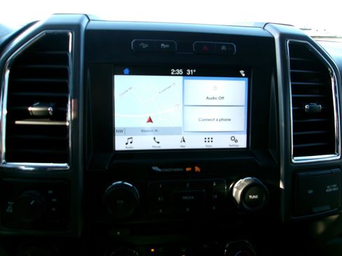 Used 2017 Ford F150 XLT w/ Equipment Group 302A Luxury image 12