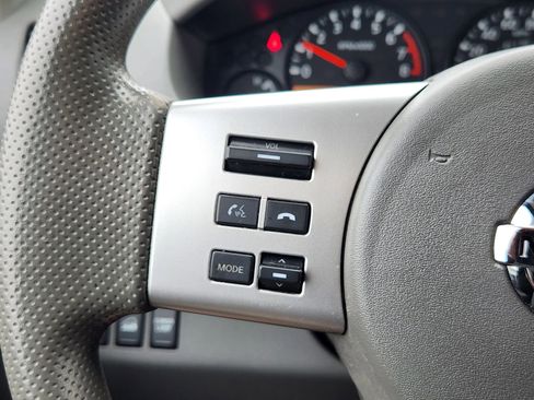 Used 2019 Nissan Frontier SV image 27