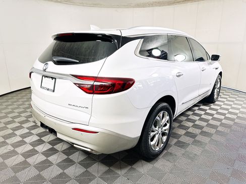Used 2018 Buick Enclave Avenir w/ Avenir Technology Package FWD image 3