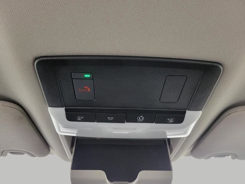 Used 2025 Nissan Altima 2.5 SV image 18