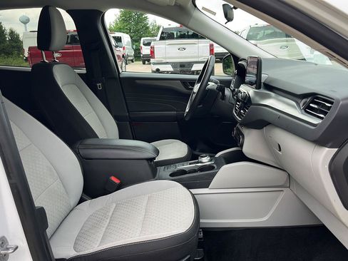 Used 2024 Ford Escape Active AWD/4WD image 30