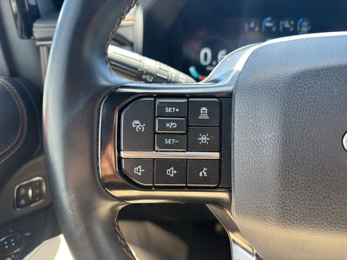 Used 2023 Ford Expedition Platinum AWD/4WD image 31
