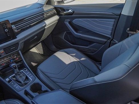 New 2026 Volkswagen Jetta SEL image 21