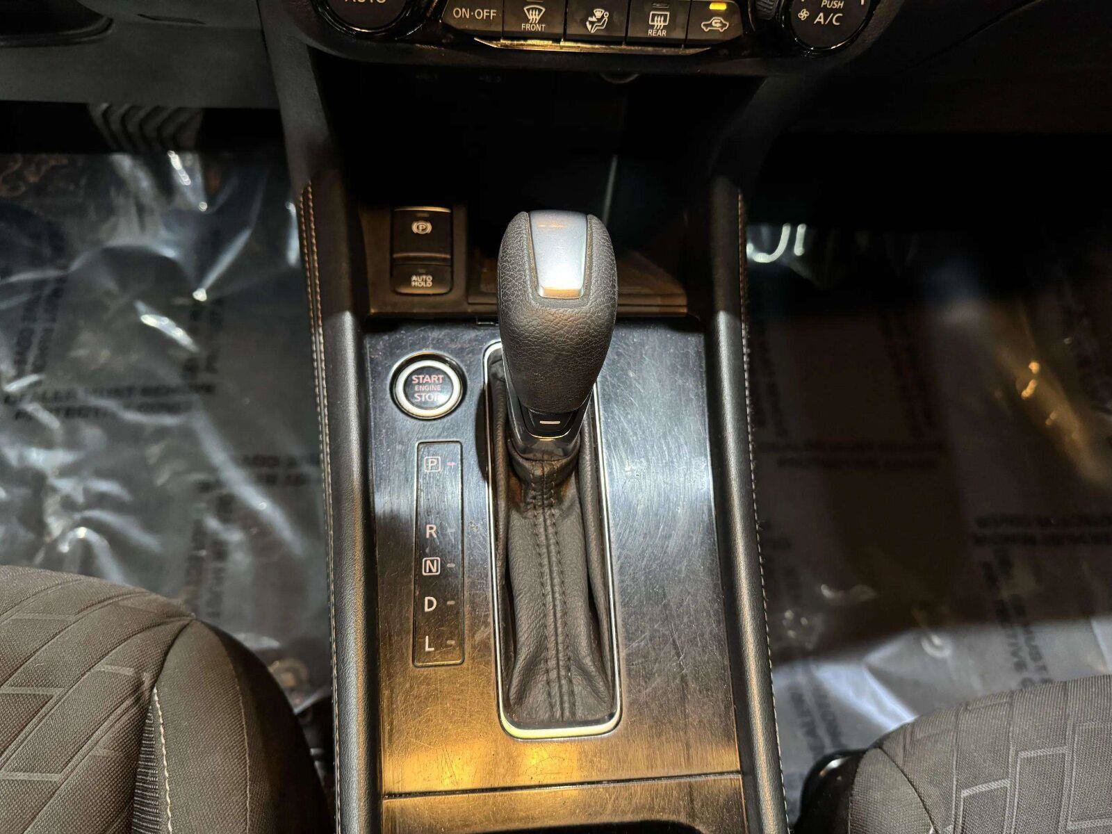 Used 2021 Nissan Kicks SV FWD image 26