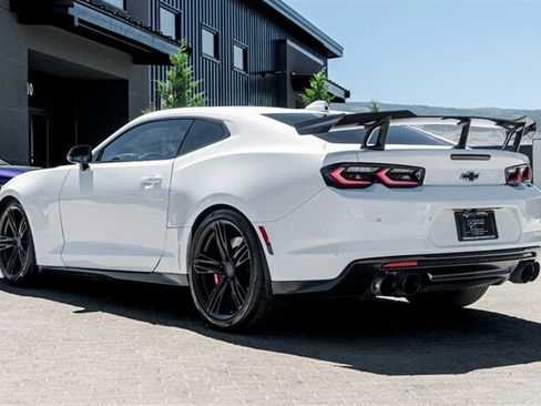 Used 2021 Chevrolet Camaro ZL1 RWD image 2
