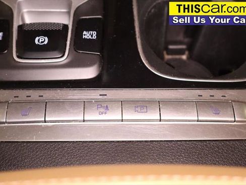 Used 2024 Kia Carnival LX image 19