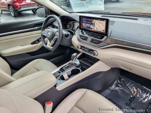 Used 2024 Nissan Altima 2.5 SL image 37