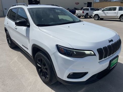 Used 2023 Jeep Cherokee Altitude Lux w/ Lux Elite Package AWD/4WD image 2