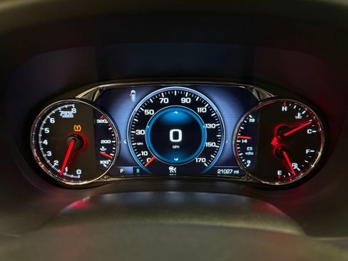 Used 2018 GMC Acadia Denali w/ Technology Package FWD image 13