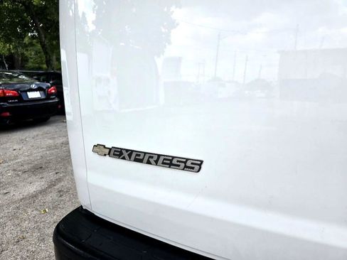 Used 2019 Chevrolet Express 2500 w/ Driver Convenience Package image 7