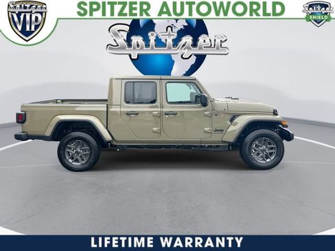 New 2026 Jeep Gladiator Sport AWD/4WD image 10