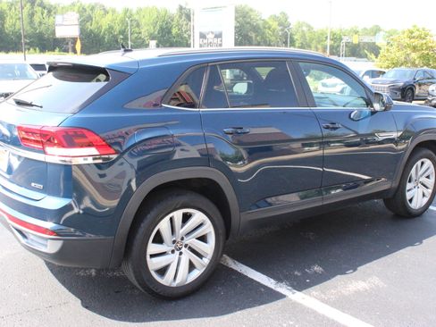 Used 2021 Volkswagen Atlas Cross Sport SE w/ Panoramic Sunroof Package AWD/4WD image 6