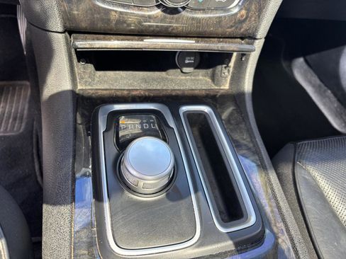 Used 2019 Chrysler 300 Limited image 29