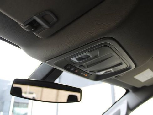 Used 2022 Chevrolet Silverado 1500 LT image 25