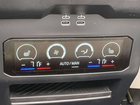 Used 2026 BMW 530i xDrive w/ Premium Package AWD/4WD image 22