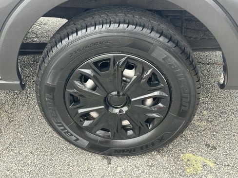 Used 2023 Ford Transit 350 XL image 21