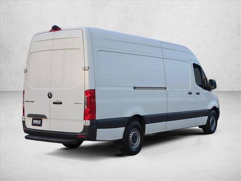 Used 2023 Mercedes-Benz Sprinter 2500 image 5