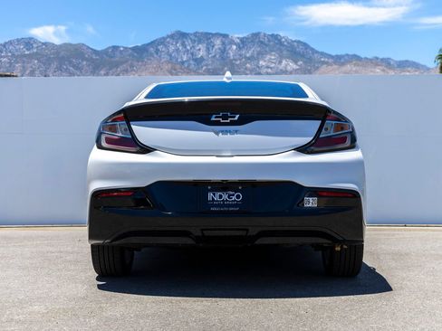 Used 2018 Chevrolet Volt LT FWD image 9