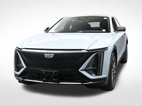 Used 2025 Cadillac Lyriq Sport AWD/4WD image 8