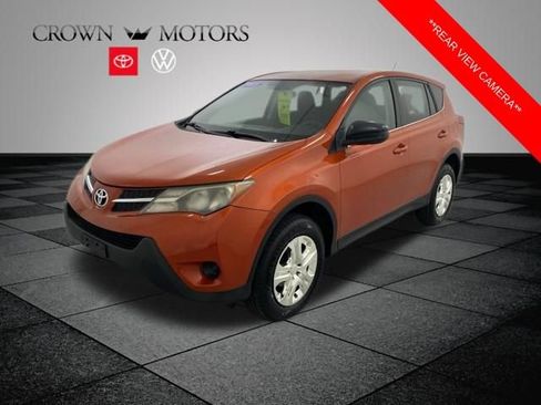 Used 2015 Toyota RAV4 LE FWD image 3