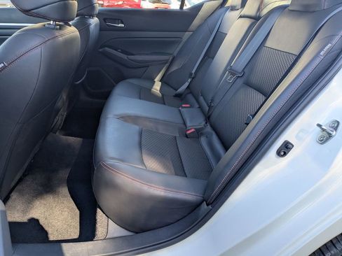 Used 2025 Nissan Altima 2.5 SR image 21