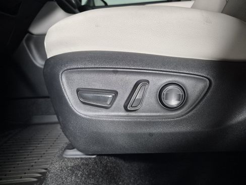 New 2026 Toyota Grand Highlander FWD image 16
