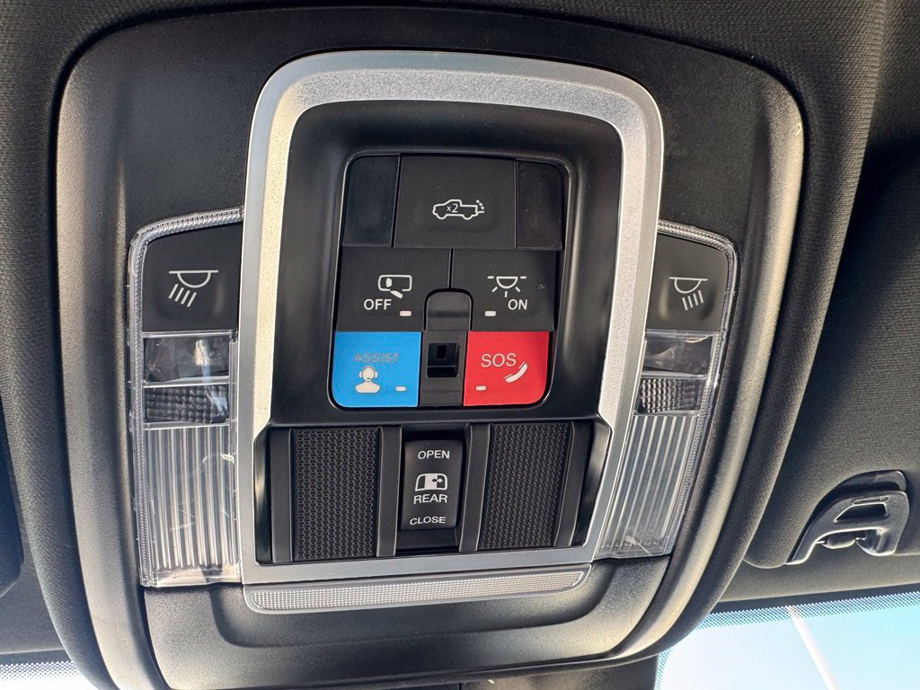 Used 2026 RAM 2500 Laramie AWD/4WD image 28