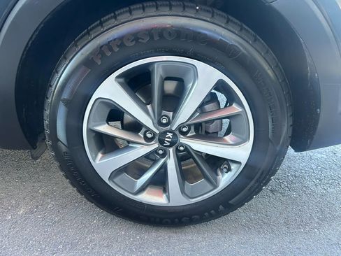 Used 2019 Kia Sorento EX FWD image 17