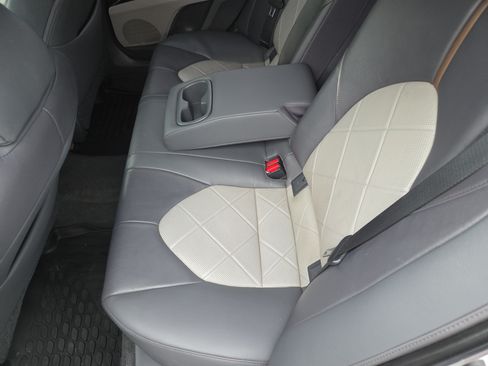 Certified 2019 Toyota Camry XLE w/ Navigation Package FWD image 14