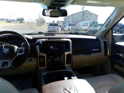 Used 2018 RAM 3500 Laramie w/ Convenience Group AWD/4WD image 15