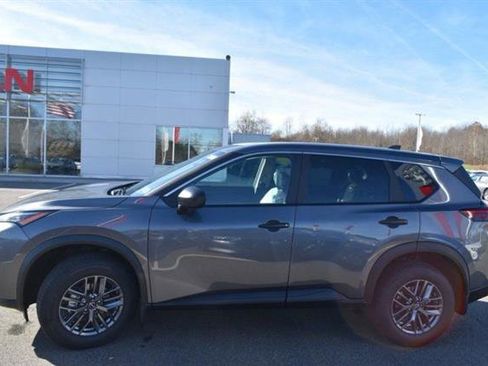 Certified 2025 Nissan Rogue S AWD/4WD image 3