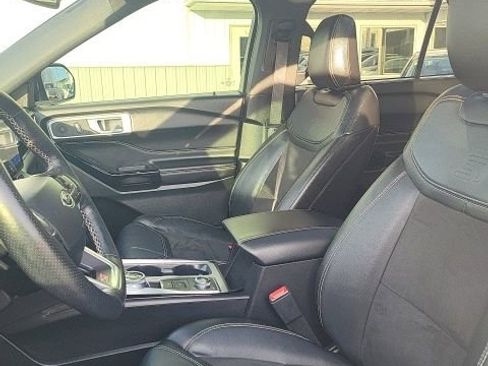 Used 2022 Ford Explorer ST w/ ST Street Pack AWD/4WD image 8