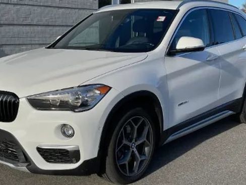 Used 2018 BMW X1 sDrive28i FWD image 1
