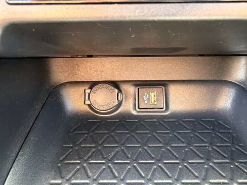 Certified 2025 Toyota RAV4 LE AWD/4WD image 32