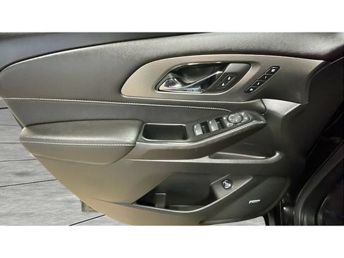 Used 2023 Chevrolet Traverse Premier AWD/4WD image 9