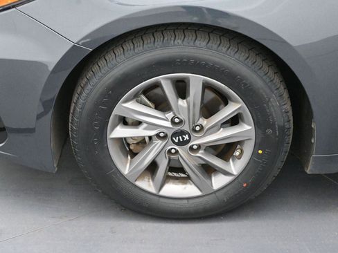 Used 2020 Kia Optima LX image 28