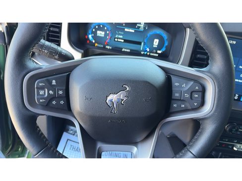 Used 2025 Ford Bronco Outer Banks AWD/4WD image 12