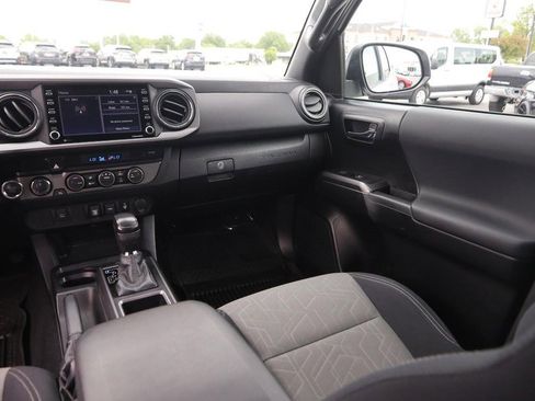 Used 2021 Toyota Tacoma TRD Off-Road AWD/4WD image 25
