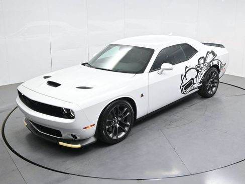 Used 2022 Dodge Challenger R/T Scat Pack w/ Driver Convenience Group RWD image 49