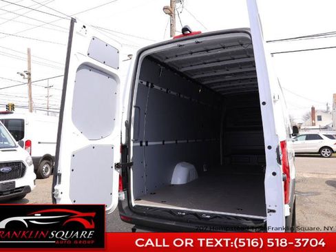 Used 2024 Mercedes-Benz Sprinter 2500 image 11