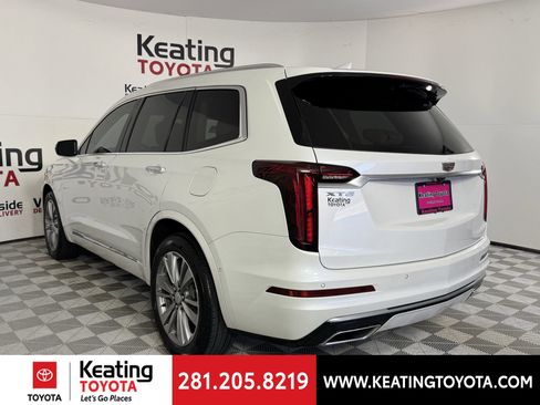 Used 2023 Cadillac XT6 Premium Luxury w/ Technology Package image 7